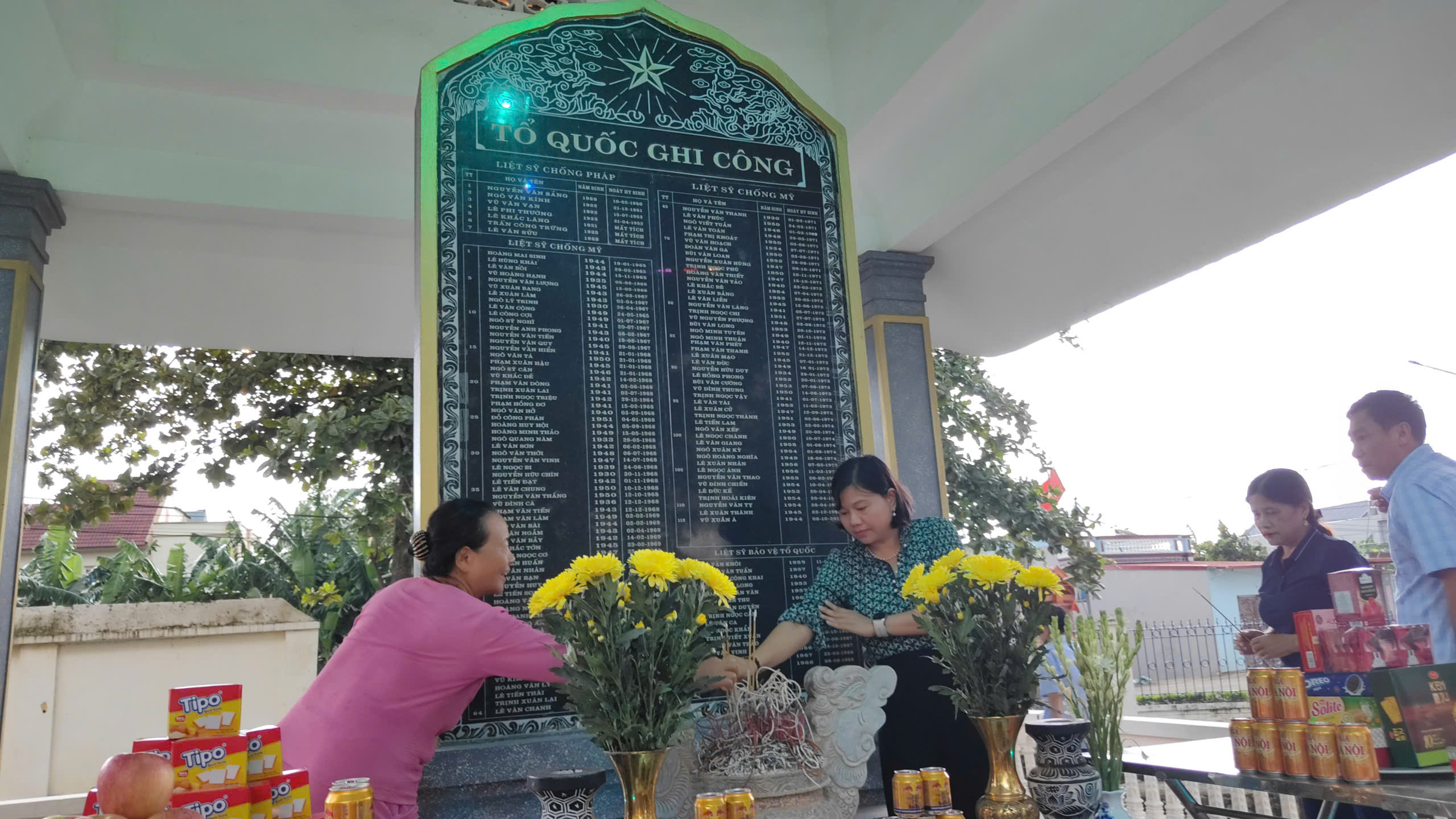 Anh-tin-bai